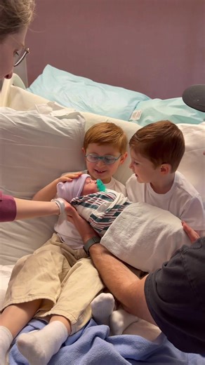 Jan 18th 2026🎀 Our baby girl Mikey Moon Trainor has finally made it to the world thanks to our incredible, superwoman surrogate. We are forever grateful to her, all the doctors, nurses, and teams who made this dream possible. We had endless conversations with our doctors in this journey and this was the safest way for us to be able to continue growing our family. We are over the moon in love with this precious girl. Riley and Barry have been so excited, they even got to choose her middle name. 