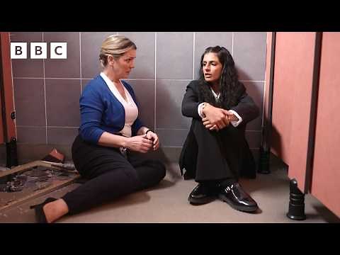 Student’s nude image is leaked and passed around Waterloo Road - BBC
