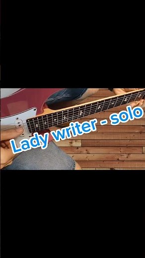 Lady writer solo