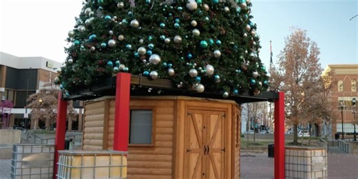 Santa's house added to Springfield's Christmas tree at Park Central Square