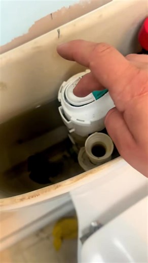 Easy plumbing fix 🙌 #plumber #plumbing #howto | Professor plumb