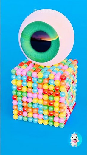 Spooky Eye with colorfull balls #satisfying #balls #smile #3danimation #sound