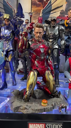 Hot Toys Marvel Avengers Collection 😎✌️ #hottoyscollectilbes #marvel #avengers #figure #mcu #ironman