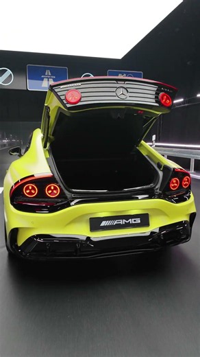💡🏁 Kofferraum-Features des brandneuen Mercedes-AMG GT 4-Türer – dem neuen Elektro-Supersportwagen!