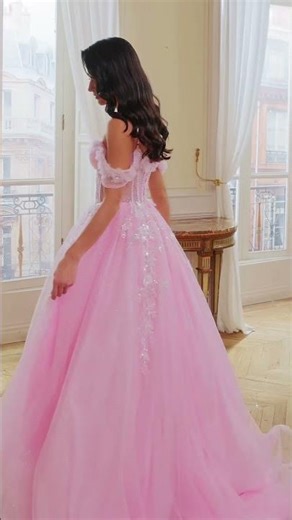 Glamlora Ball-Gown Cold Shoulder Appliques Lace Sweep Train Tulle Corset Prom Dress GLY26P0295