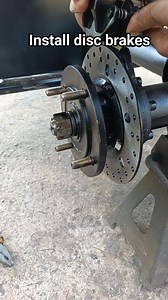 1.1K views · 2.8K reactions | #Install_disc_brakes #ติดตั้งเบรคหลัง | Kruy Koy | Facebook