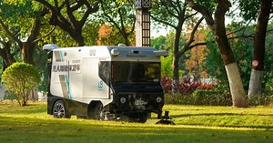 Tiny electric robovan cleans 1 million square feet of road per charge