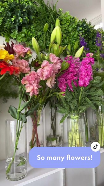 Have so many gorgeous flowers in store today! 🌸🌷🌷#florist#floristsoftiktok#flowers#flowershop#fresh#echuca#echucamoama