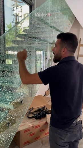 Cracked Glass Railing Staircase Design for Modern Interior