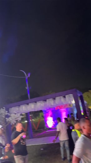 Our girls are here to help you switch to the network with the real vibes 🔥 #DigicelCarnival #DigicelRealConnections | Digicel