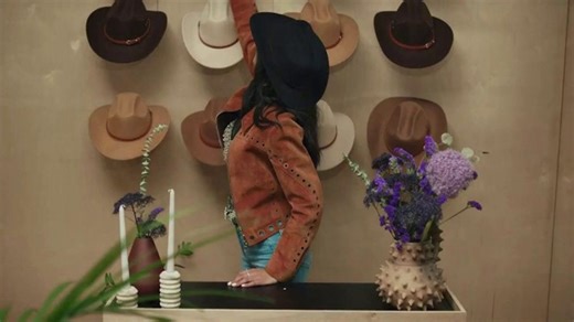 Ally Bank TV Spot, 'Literally brillando'