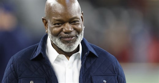 NFL Legend Emmitt Smith, 56, Is Missing His Late Father, Who Inspired His Football Career and Prostate Cancer Advocacy