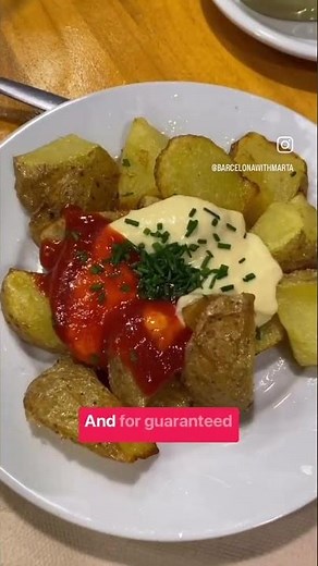 HOW to find AUTHENTIC tapas restaurants in BARCELONA (SPAIN) 🤔🍽️