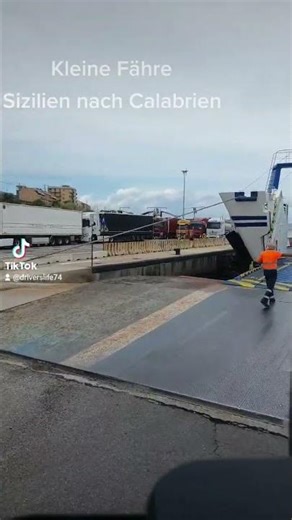 Auf die Fähre Sizilien nach Kalabrien #truck #lkw #love #italy #youtubeshorts #vlogs #travel #europa