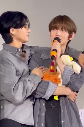 back just so we can all cry abt this tgt, you are welcome 🤍 #YEOSANG #여상 #يوسانق #ヨサン #ATEEZ #ATINY #HONGJOONG #SEONGHWA #YUNHO #SAN #MINGI #WOOYOUNG #JONGHO @ATEEZ_Official