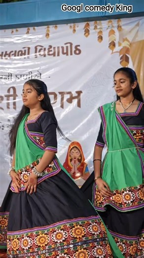 Asvaar gujarati song dance performance #dance #girldance #garba #garbadance #shorts #hellaro