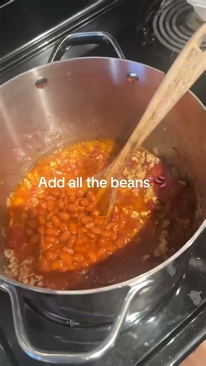 Make Turkey Chili with me #chilli #cookingshorts #turkeyrecipe #turkeychili #quickmeals #food