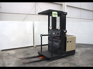 Como Operar o Manejar un APILADOR ELECTRICO Marca CROWN Modelo SP3505-30 de 3000 Libras