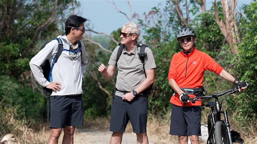 For our 10th anniversary, the Drone and Phone team opens up our collective wisdom—and our bags—from years of biking, hiking, and trail running across Hong Kong. We’re sharing the hard-earned, practical knowledge we’ve gathered on the trails. Get a firsthand look at exactly what’s in our packs, perfect for beginners just starting out or anyone curious about our essential gear. A practical guide to packing smart for your own Hong Kong adventures. | China Daily