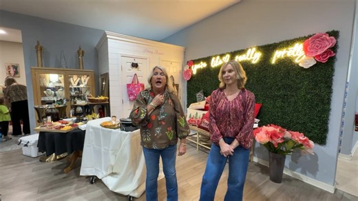 🎉 We’re LIVE with Southern Specialty! 🎉 Join Navarre Chamber President/CEO Chanda Ryan as she chats with owners Lisa and Magda during their Open House celebration at their beautiful new location on Highway 87! 🛍️✨ 📍 1981 FL Highway 87 🕒 Open House: 3 PM – 6 PM ✂️ Ribbon Cutting: 3:30 PM Stop by to check out their gorgeous new space, enjoy some light snacks & drinks, and take advantage of exciting in-store specials! 🎁 We’re so excited to celebrate this milestone with Southern Specialty — a 