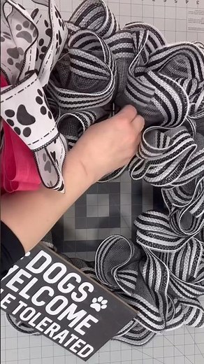 How to Make a Fused Ruffle Wreath | How to Make a Bow with the Pro Bow 4 in 1