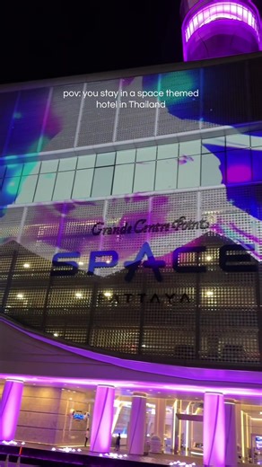 📍Grande Centre Point Space Pattaya, Pattaya, Thailand During our time in Pattaya, we stayed in @GCP HOTELS , Thailand’s First Space Themed hotel! This resort is perfect for all ages, there’s a water park, arcade area, spa, mini golf, various dining options and more! The rooms are space themed and you can even see the northern lights from them 😉 #thailand #hotel #pattaya #resort #space