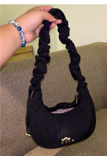 Tas Selempang Wanita Elegan untuk Gaya Modis