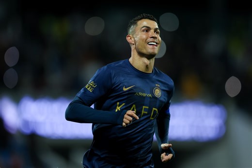Vídeo: CR7 chega ao 65º hat-trick com dois de falta e um de cobertura