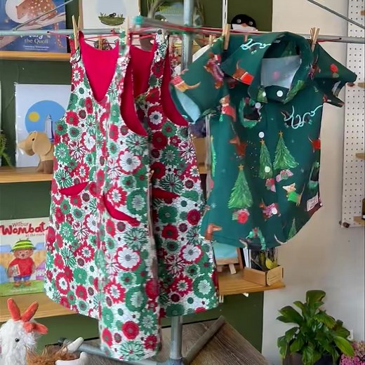 Santa photo outfits ready 🎅 📷 Where do you recommend for the best Santa photos (nicest backdrop, ease of parking etc?)📍⬇️ | Lily & Dot