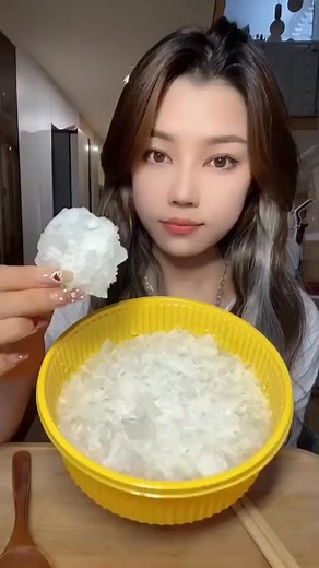 39K views · 1K reactions | I love ice  #ice #asmr #fyp #fypシ #iceeating #soud #relax #icelover #eatingshow #mukbang #satisfyingvideo #comfotfood #feelinggood #delicious | Joshua Bond | Facebook