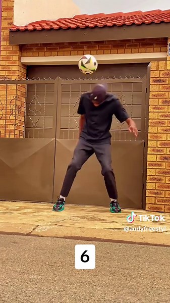 Top 7 Amazing Football Passes You Must See