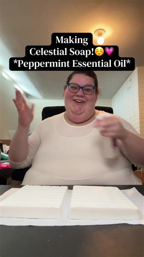 Making Celestial Soap!☺️💗*Peppermint Essential Oil* craftyslaughter.com