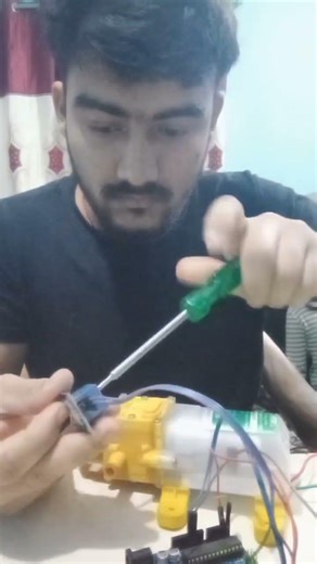 working with Arduino Uno #arduino #uno #trending #techshorts #support #robotics #electronicsprojects