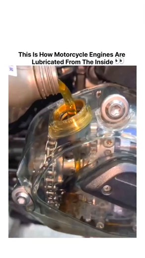 Explaining a Car® on Instagram: "You are looking at how a motorcycle engine stays alive while spinning thousands of times per minute. Inside the engine, oil moves like a hidden bloodstream. pump pulls oil from the sump and pushes it through narrow passages that feed the crankshaft, pistons, gears, and timing chain. Every moving surface gets coated in a thin film that prevents metal from grinding against metal. This lubrication does three jobs at once. It reduces friction, carries heat away from 
