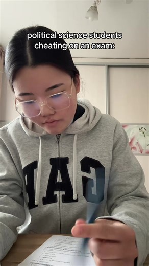 make my grades great again 🍊 #uni#students#politics#exam#fyppppppppppppppppppppppp