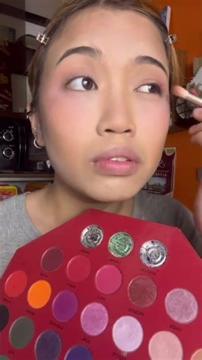 Doing a roblox make-up! 🩷