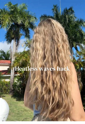 THE BEST HEATLESS WAVES HACK thats perfect for your beach trips!! Do we need an updated tutorial?? #heatlesswaves #hairstyle #wavyhairroutine #beachhair #heatlesscurls