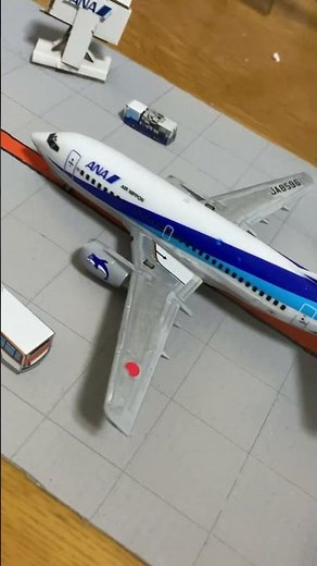 自作ジオラマになかなか馴染んでいるボーイング737-500スーパードルフィン