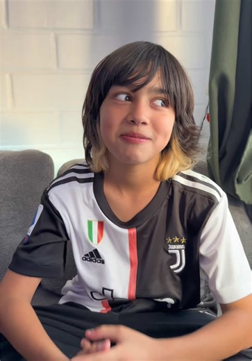 Roblox o minecraft 🤔 #parati #respondiendopreguntas #fyp #milan | Milan