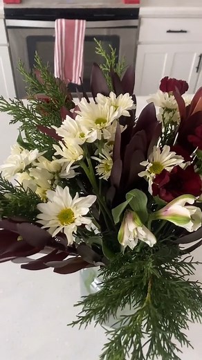 #ad Receive fresh flowers monthly with a Bouqs subscription and watch flowers bloom before your eyes! @The Bouqs Co. 💐 #bouqspartner #thebouqsco #fyp | Hammsmom