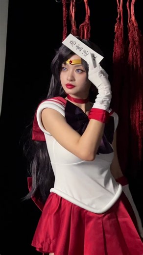 Cosplay Sailor Mars xinh đẹp. Cre: #鼠尼尼尼尼_ #sailormarscosplay #cosplay #sailormoonfans #SailorMoon #sailormoonuniverse #mychildhood #sailormoonfanart #sailormoonanime #mychildhoodmemories #SailorMars