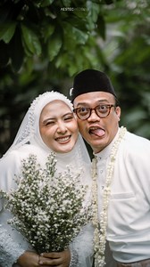 AESTHETIC - WEDDING on Instagram: "They didn’t want a fairytale they wanted their story. Real laughs, happy tears, and dance moves that should probably stay in forever. This wedding video? All heart, zero script. —from the wedding of @sasyasyu & @rereisas Photo & Video @aestec.wedding Venue & Catering @omahndorovenue WO @mnssa.nissa @mnssa.nissa_wo @zena_planner MUA & Hijabdo Bride @sisiliani.mua @tiungbycic Attire @kenara.attire MC @suwaibah_mc Decoration @artemis_dekor"