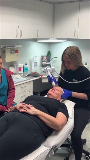 🔬 Learn RF Microneedling Through Our Laser Training Programs at National Laser Institute! 🔬 Expand your skills with our comprehensive laser training programs, which include advanced RF Microneedling techniques. Treat fine lines, wrinkles, and acne scars using the latest technology, guided by industry experts. 🧑‍⚕️✨ Our hands-on training is perfect for nurses, physicians, and aesthetic practitioners looking to stay ahead in the field of aesthetic medicine. 🚀🌟 Enroll today and elevate your ca
