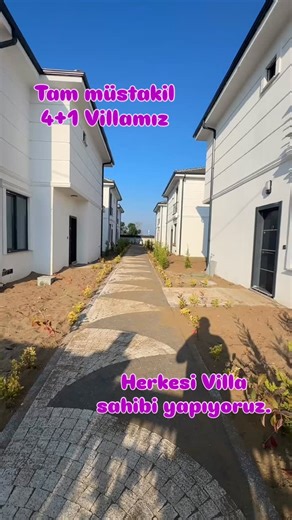 📍Fırsat Villamız 📍Sakarya Karasu 📍 4 1 120 m2 Dublex 📍Sahile 250 metre 📍 215 m2 Arsa da 📍Tam müstakil 🏠ÇABUK İNŞAAT EMLAK 📞 0540 240 2222 bilgi için arayabilirsiniz. Satış fiyatı: 5.950.000 TL | Aziz Çabuk