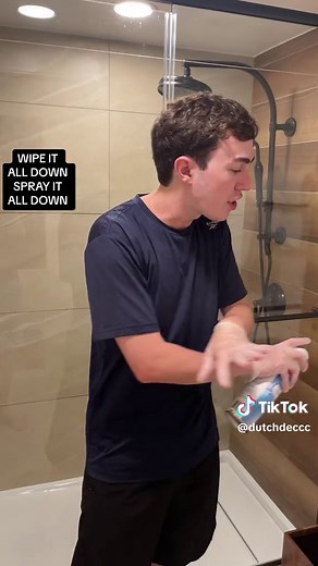 a little cleaning moment #cleaning #traveltips #hotel #hotelcleaning