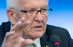 Coronavirus in Baden-Württemberg: Kretschmann zur Bund-Länder-Runde – der Livestream zum Nachschauen