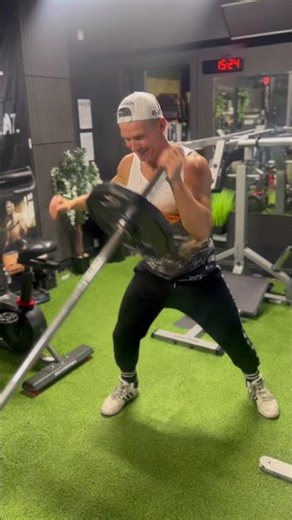 🏋🏻‍♀️ PRE-EXHAUST SHOULDER WORKOUT (Lads Focused) 🏋🏻‍♀️
