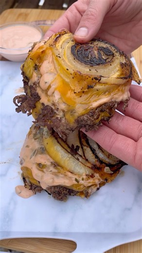180K views · 1.4K reactions | In-N-Out onion wrapped Flying Dutchman burger recipe! . #innout #burger #onionwrappedflyingdutchman #asmrfood #smashburger | Meatkingz | Facebook