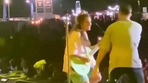 Maroon 5 singer Adam Levine invites Israeli street performer on stage