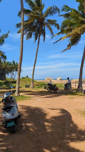 Cyril Rajan on Instagram: "கன்னியாகுமரி மாவட்டத்துல இப்படி ஒரு அழகான நீலக்கடல் பீச் இருக்குதுனு யாருக்கெல்லாம் தெரியாது மக்ளே 😍 #blueocean #paraikkalbeach #hiddenbeaches #hiddengem #kanyakumarinews #kanyakumaribeach #kanyakumaricyril"